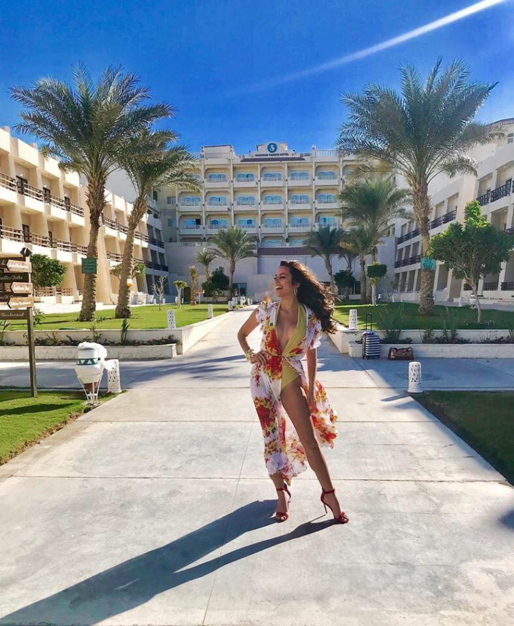 E652CCE6-29D2-4498-90E3-7D6B68D89935